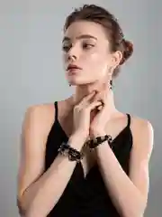 Асимметричные серьги геометрические с агатом
