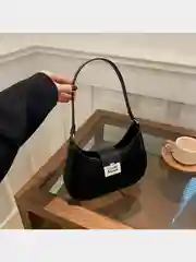 Черный сумка женская на плечо Аманда с металлической застежкой