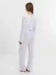 Белый костюм женский