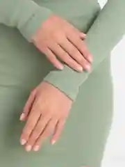Мятный женский костюм с юбкой в рубчик