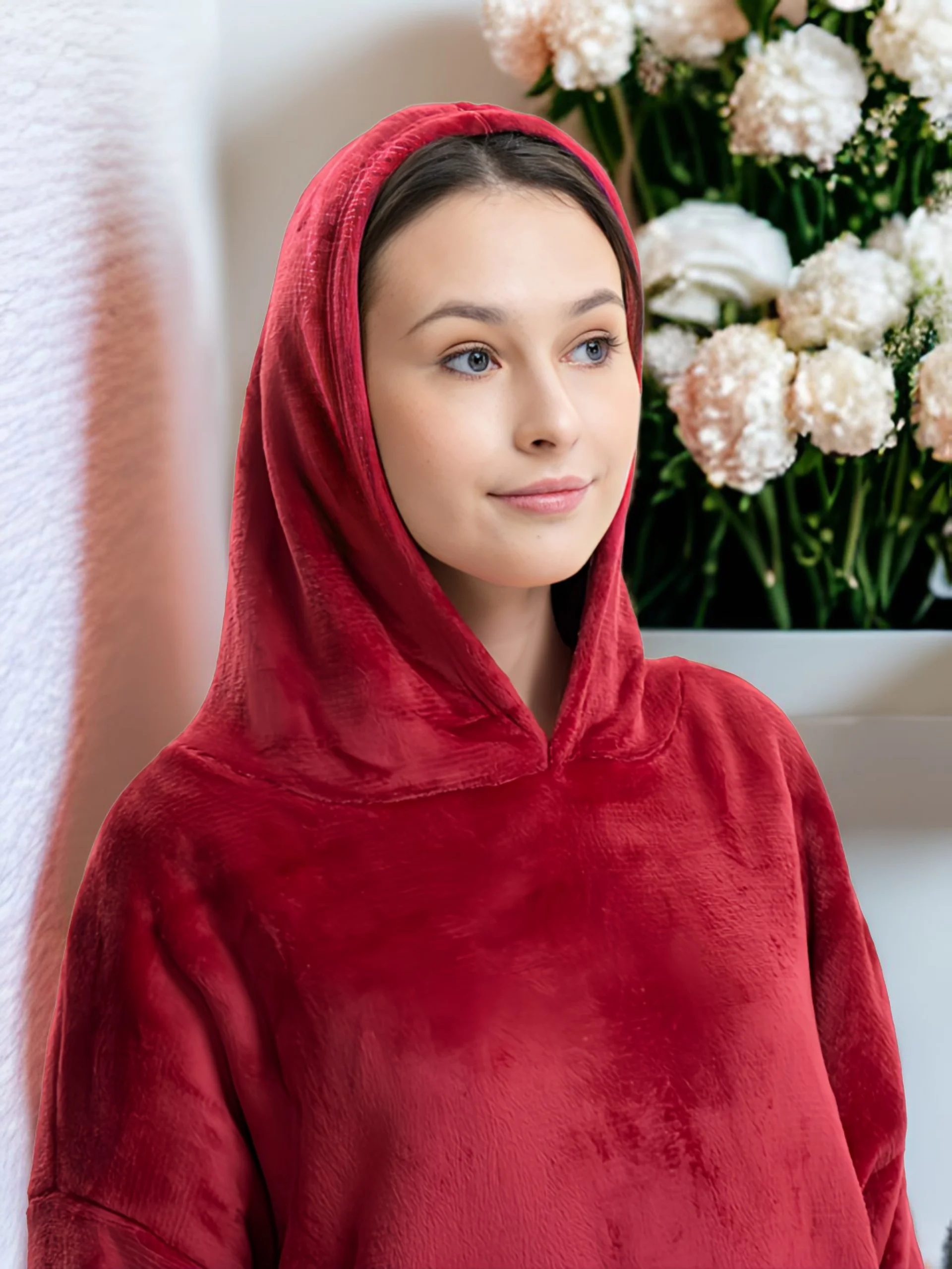 Красный плед с рукавами