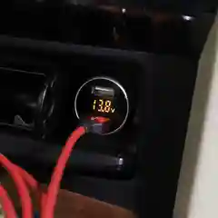 Автозарядка в прикуриватель REXANT, 2хUSB, с дисплеем, АЗУ, 1000+2100 mA, серебристая