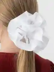 Серый металлик банты школьные, белые, на резинке,  на 1-е сентября