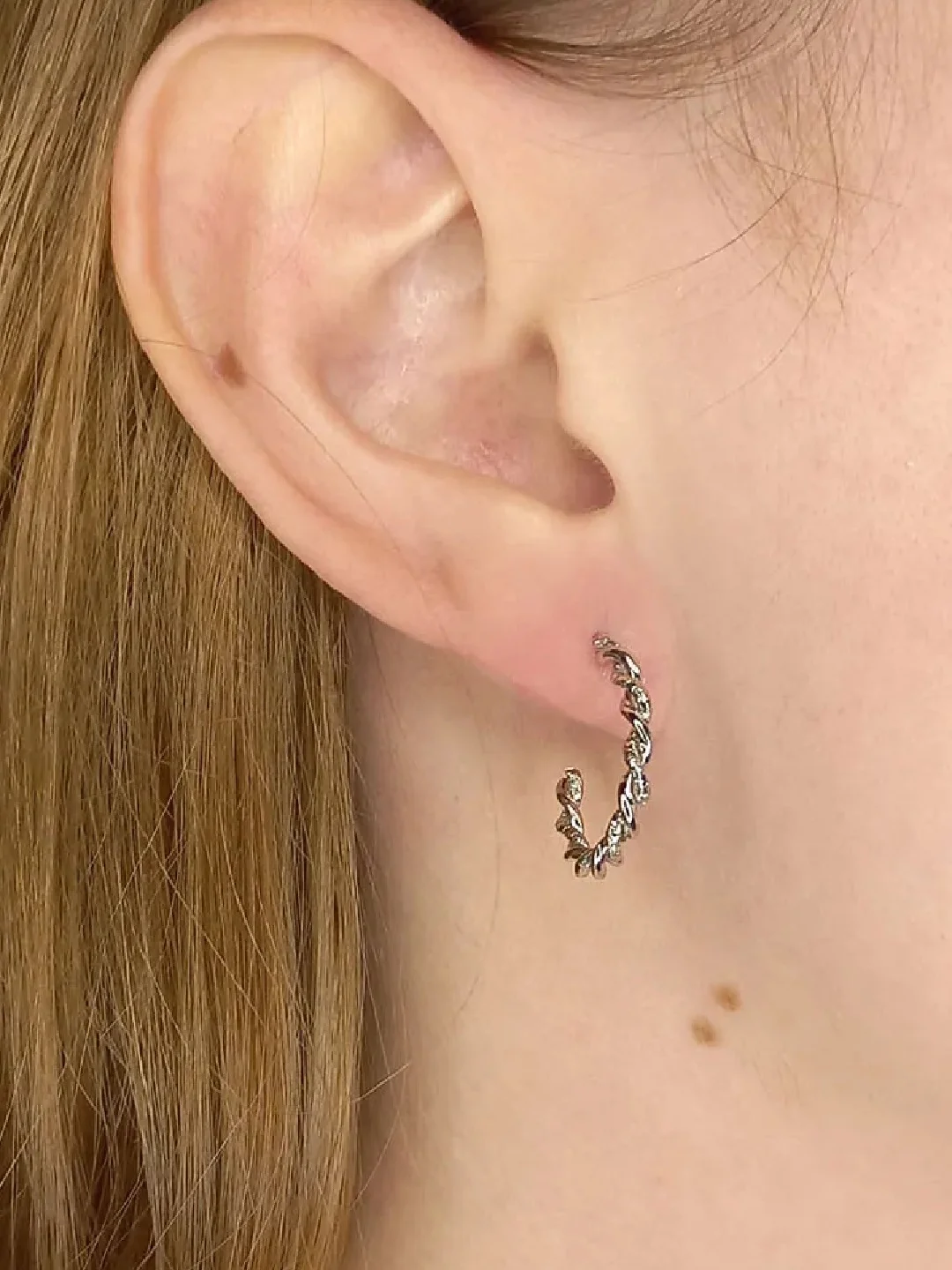 Серебряный серьги кольца крученые диаметр 2 см