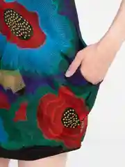 Платье женское, атласное, с яркими цветами