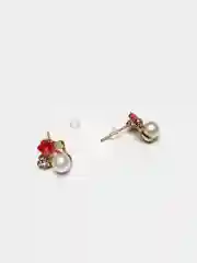 Красный серьги-гвоздики Жемчуг с цветами