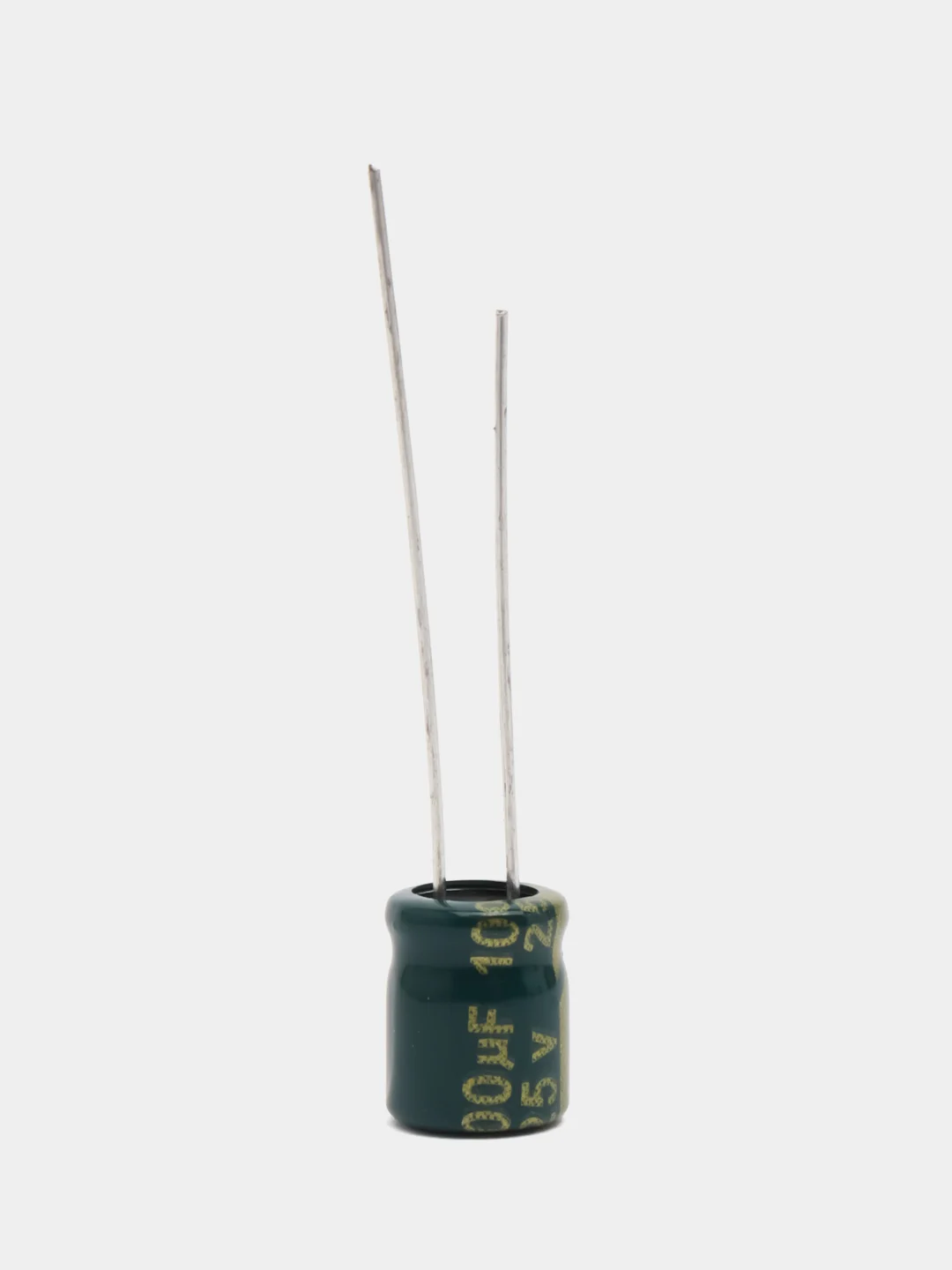 100мкФ 25в Конденсатор электролитический 100UF 25V 105C 6х7мм