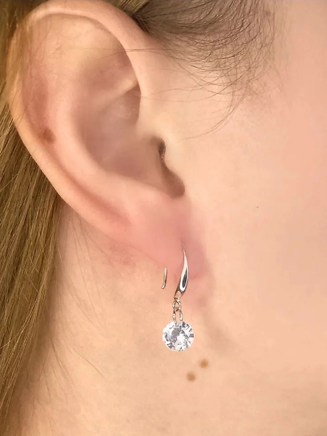 Серьги с камнем