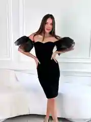 Черный платье праздничное / Миди платье с открытми плечами / Блестящее платье