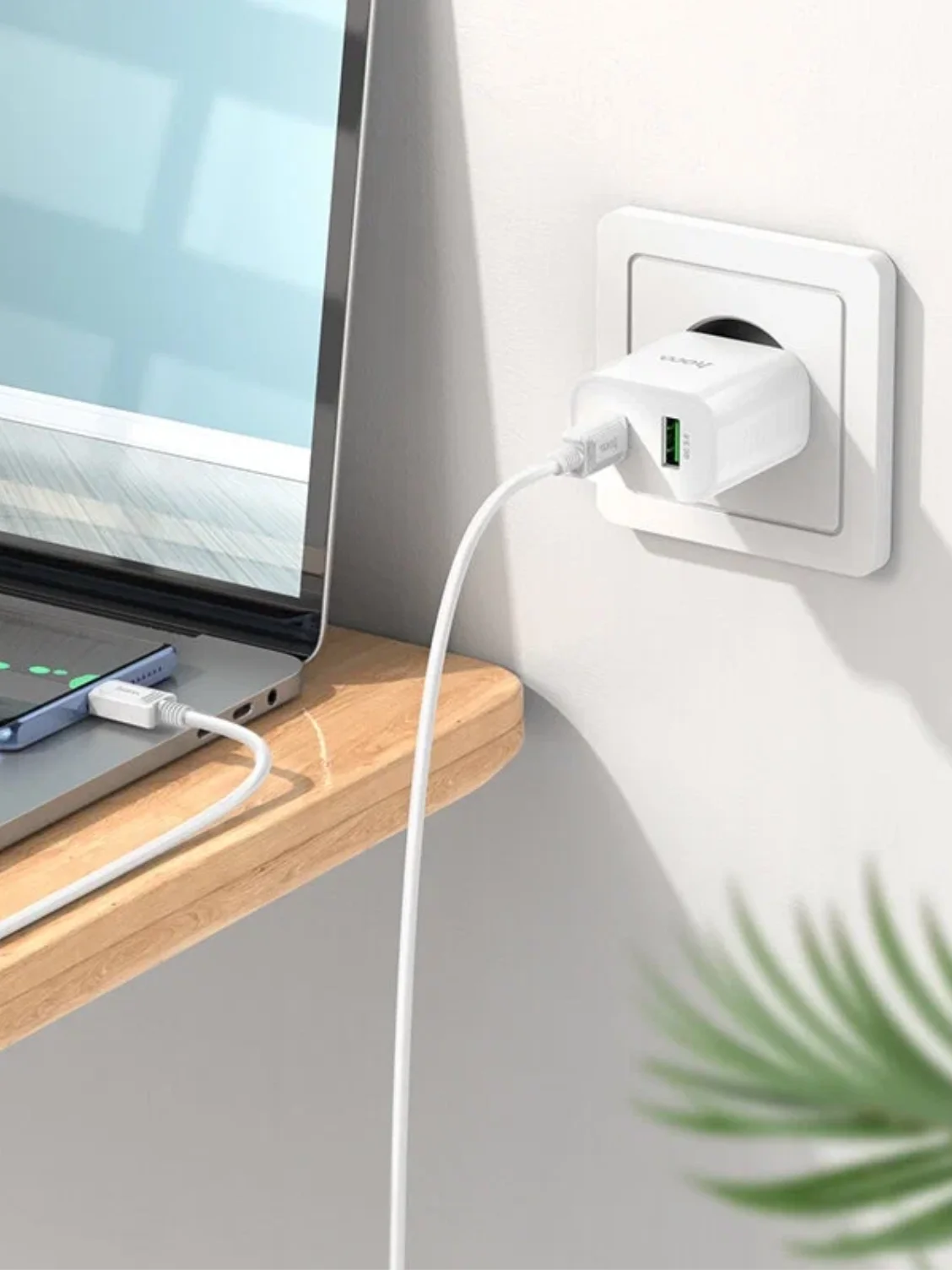 HOCO C80A Plus Rapido блок питания с проводом, 1 USB+Type-C, PD20W+QC3.0, кабель Type-C