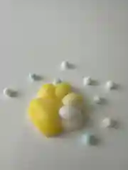 Желтый кошачья лапка, лапка тигра, лапка антистресс, сквиш