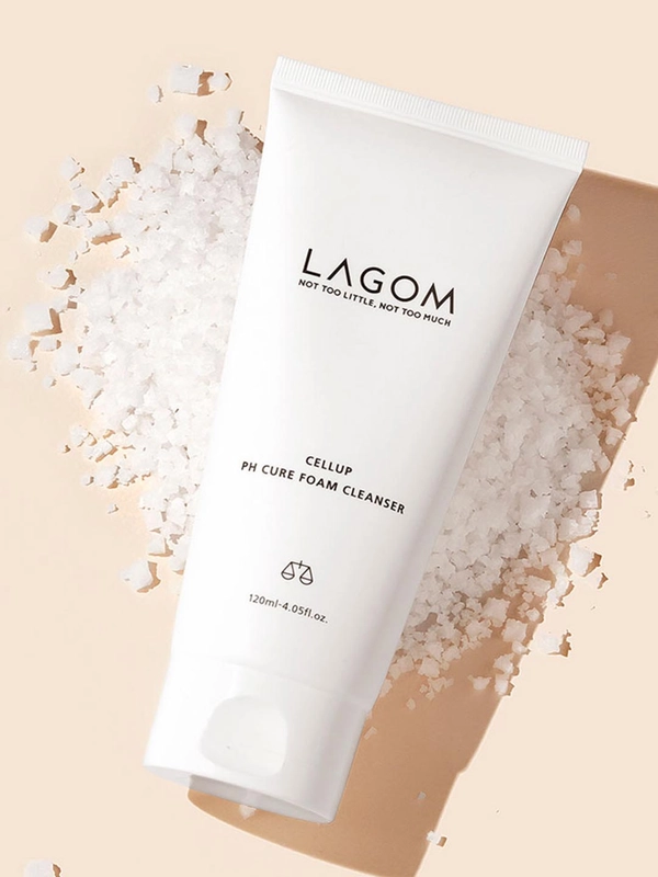 Увлажняющая слабокислотная пенка для умывания LAGOM Cellup Ph Cure Foam Cleanser