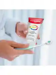 Зубная щетка Colgate Cushion Clean, мягкая, 2 шт