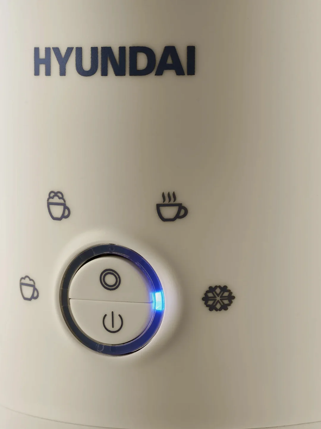 Капучинатор Hyundai HMF-P300, стационарный, 300мл, кремовый