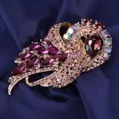 Бордовый винтажная брошь с каплей со стразами