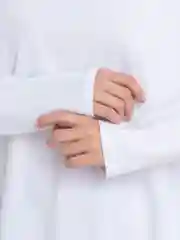 Бежевый лонгслив женский, с разрезом