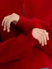 Красный свитер кардиган женский