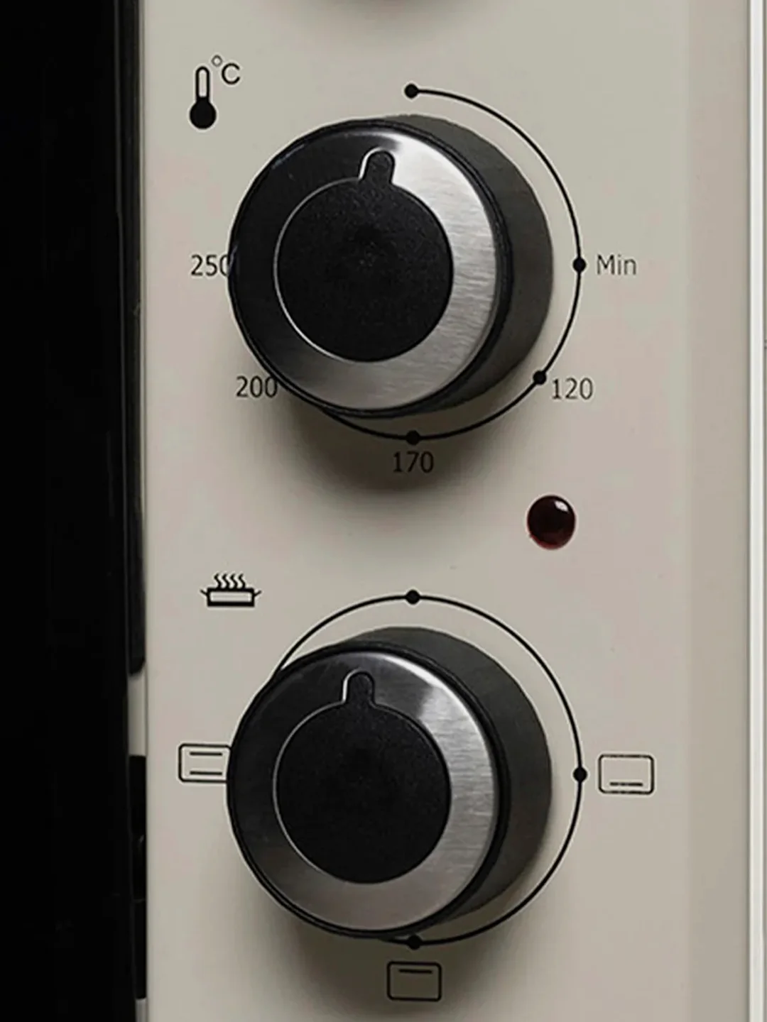 Бежевый мини-печь "making Oasis everywhere" M-50I
