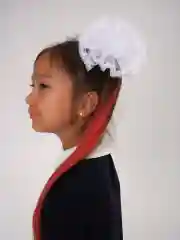 Белые пышные школьные бантики