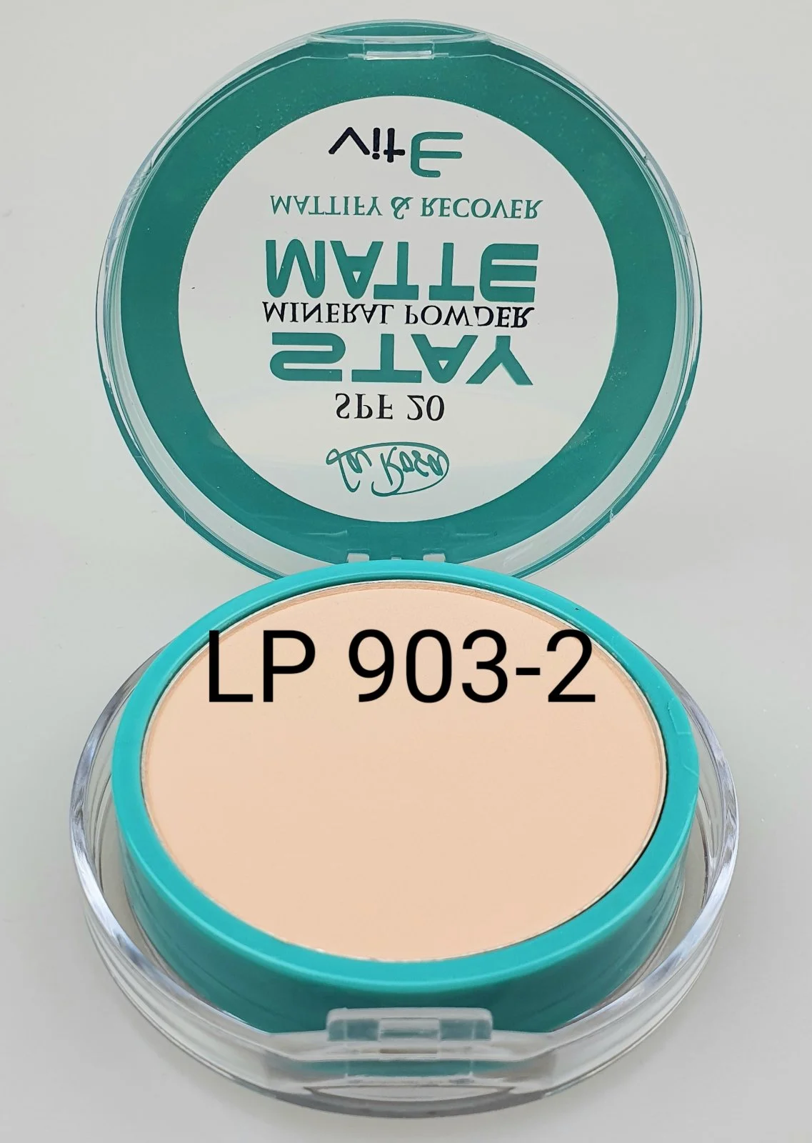 Бежевый минеральная компактная пудра STAY MATTE SPF 20