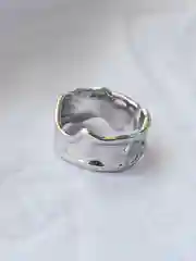 Серебряный кольцо "Мятое", регулируемое