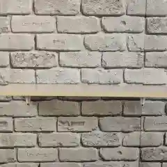 Бежевый полка настенная из ЛДСП