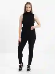 Костюм спортивный: топ и лосины