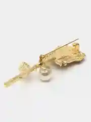 Желтый женские броши-булавки с красивыми изображениями