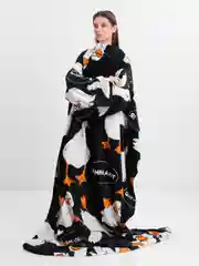 Бежевый меланж плед с рукавами женский Totmart плюшевый 150*200 см, мягкий пушистый плед-одеяло