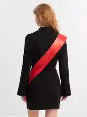 Красный лента выпускник