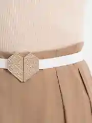 Белый женский эластичный тонкий пояс с пряжкой "Сердце"