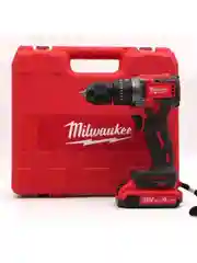 Красный бесщеточная ударная дрель - аккумуляторный шуруповерт Milwaukee, 24V / 36V