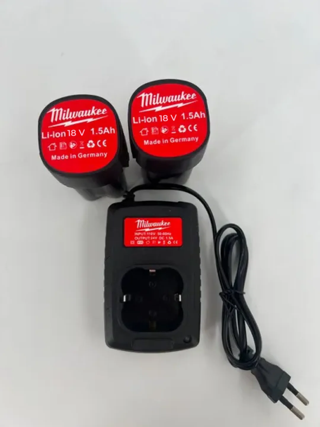 Красный бесщеточный ударный дрель-шуруповерт Milwaukee, 18V/36V