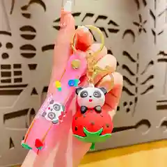 Брелок для ключей Kawaii панда на клубнике