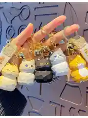Брелок для ключей Meow кремовый