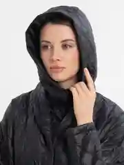 Разноцветный женская стеганая демисезонная куртка, 2 в 1 с отдельным капюшоном
