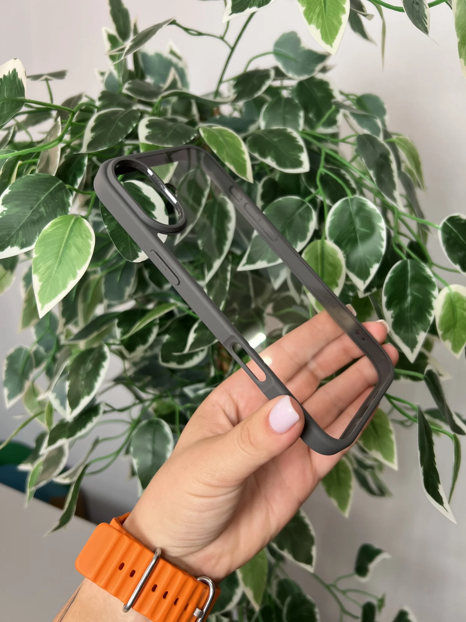 Серый прозрачный чехол для Apple iPhone 16 / Айфон 16 с силиконовым кантом Crystal Case