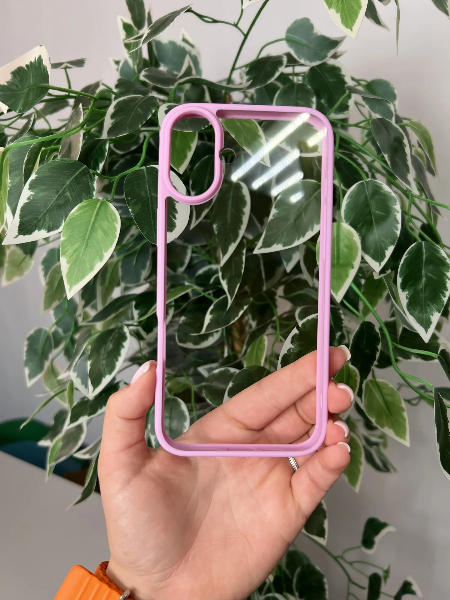 Розовый прозрачный чехол для Apple iPhone 16 / Айфон 16 с силиконовым кантом Crystal Case