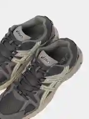 Серый кроссовки мужские с логотипом Asics gel kahana 8