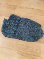 Угольный шерстяные следки ручной вязки