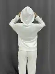 Белый женский спортивный костюм