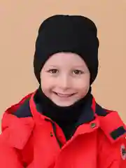 Черный комплект демисезонный для мальчика 3-7 лет .Шапка и снуд для мальчика