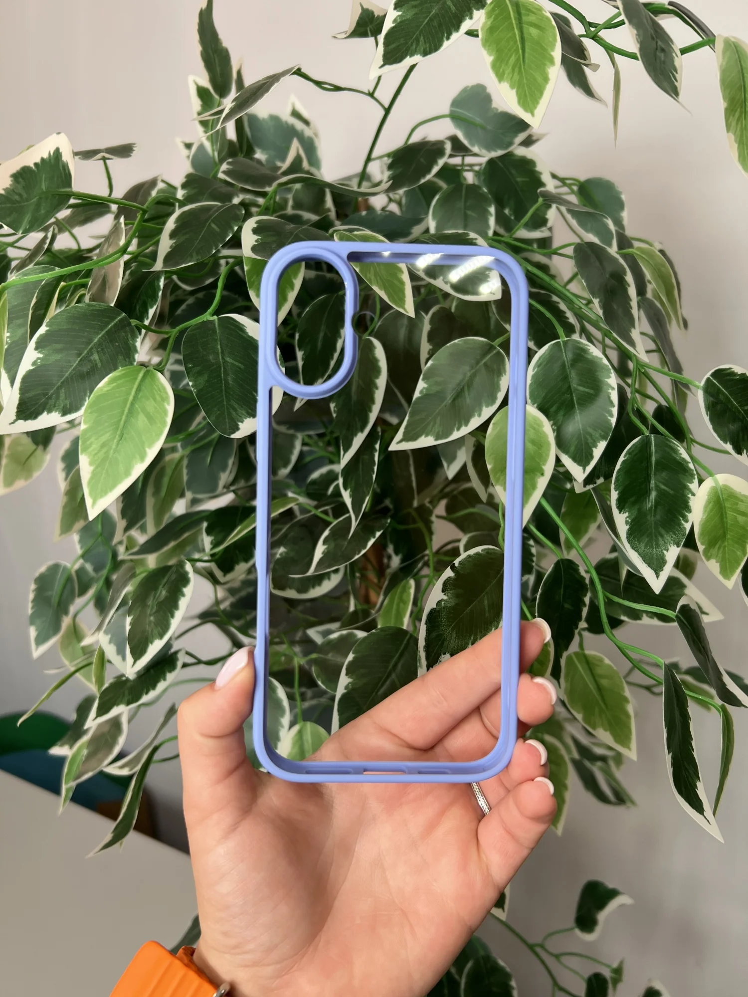 Синий прозрачный чехол для Apple iPhone 16 / Айфон 16 с силиконовым кантом Crystal Case