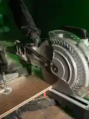 Торцовочная пила электрическая Electrolite ТП 2500 (2,5 кВт, лазер, протяжка ,диск 255 мм)