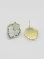 Белый серьги женские Сердце, асимметричные, серьги сердечки