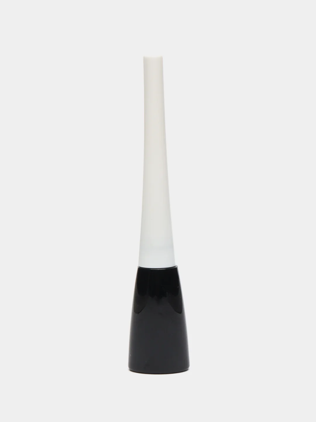 Жидкая подводка для глаз "Line Studio Ultimate Eyeliner"