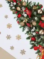 Салатовый новогоднее украшение- наклейка на окно и стекло