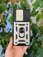Золотой чехол противоударный armors для Tecno Spark 20 Pro и Infinix Hot 40 и 40 Pro
