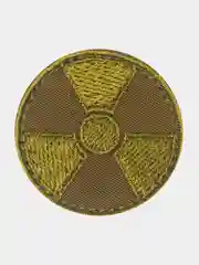 Черный нашивка шеврон на одежду Знак радиации мини, на липучке