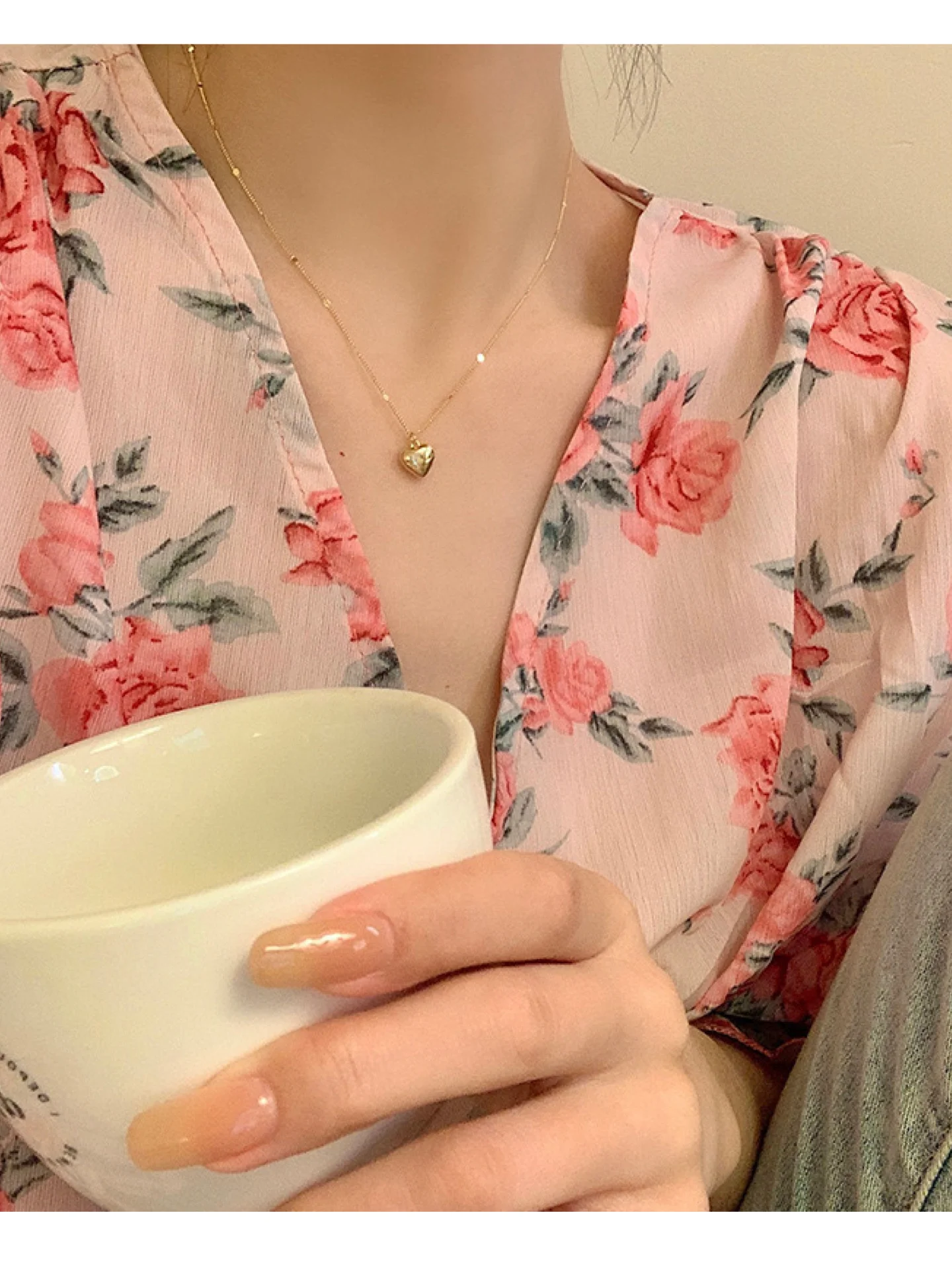 Розовый цепочка на шею с кулоном, чокер с подвеской, ожерелье, цепь с сердцем